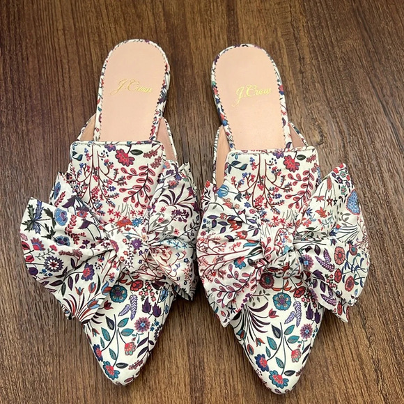 J. Crew Floral Liberty Print Bow Detail Mule Flats
Women’s Size 5 - Picture 2 of 7
